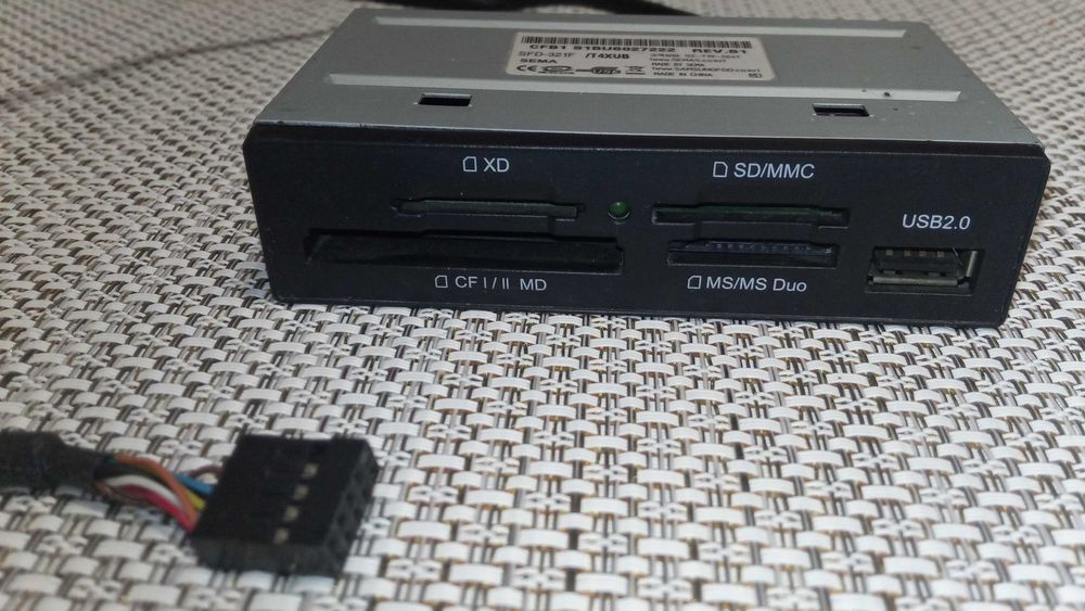 Czytnik kart SAMSUNG ALL-in-ONE SEMA SFD-321F