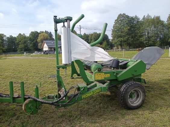 Sprzedam owijarke samozaładowcza Pronar