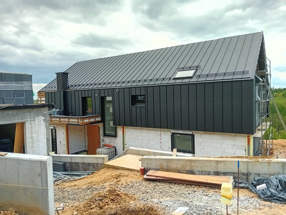 Dachy okucia okna dachowe kominy