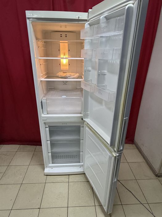 Холодильник LG No Frost 190/60/60