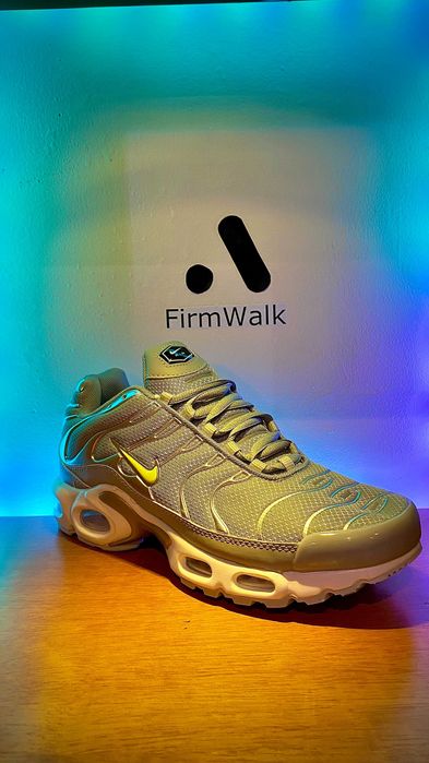 NIKE AIR MAX plus tn