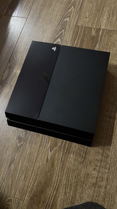 Konsola ps4 + pad i gra