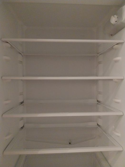 Półka szklana 47 cm szer x 28 głębokość  cm lodówka Whirlpool 6502/A+