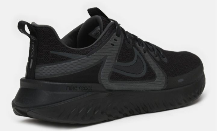 Кросівки  NIKE LEGEND REACT 2 45,5 р 29,5см