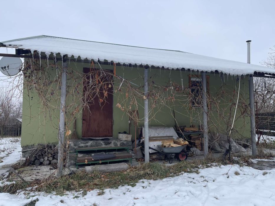 Помешкання під лісом в селі Піски. 70км від міста Київ.