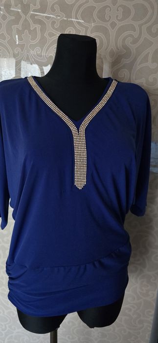 Bluzka na imprezy-szafirowa