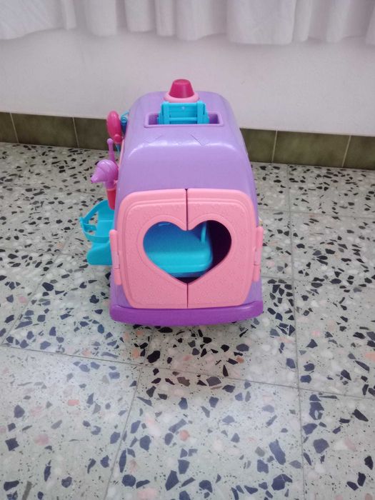 Clinica móvel Doutora Brinquedos