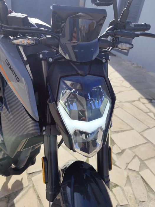 CFMOTO 300NK com 330KM