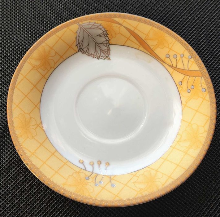 Kolekcjonerska porcelana angielska Windsor House-filiżanka+spodek-3szt