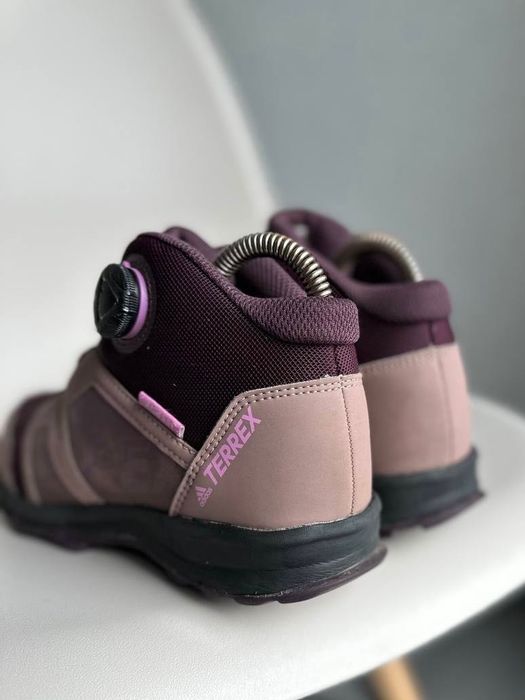 Трекінгові кросівки Adidas