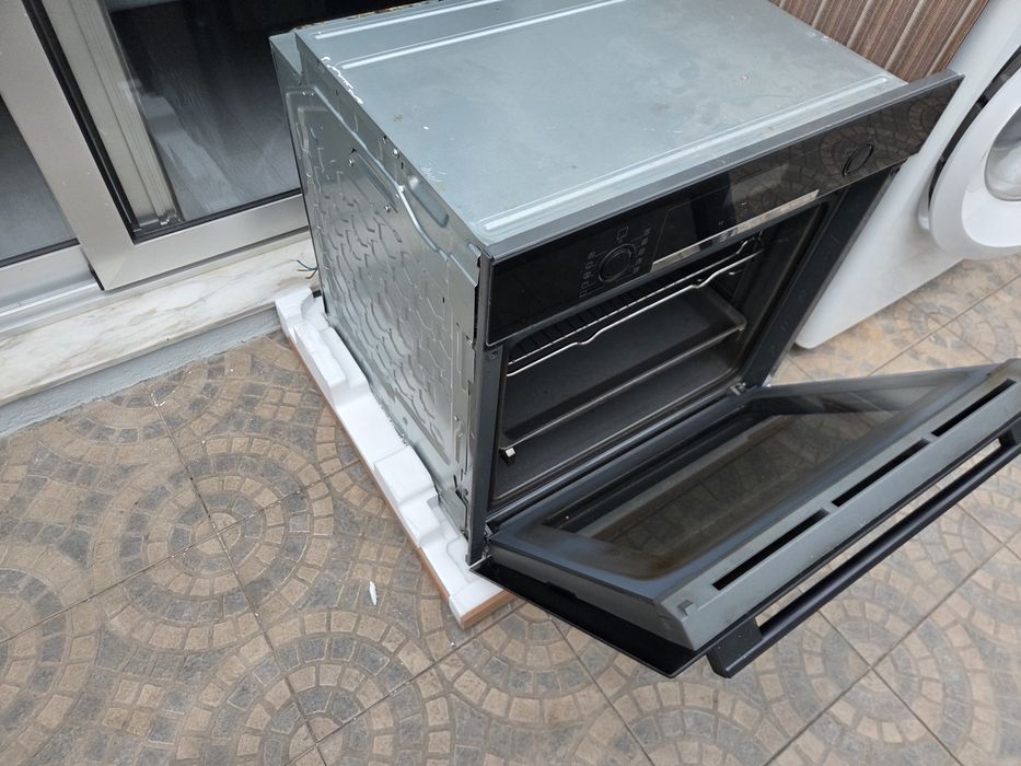 VENDO  Um forno  bosch