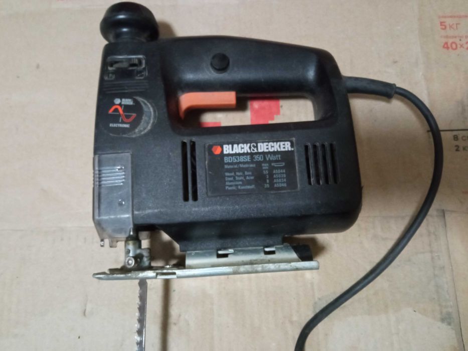 Електоролобзик  Black&Decker 350W