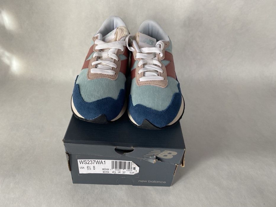 Нові жіночі кросівки New Balance 237