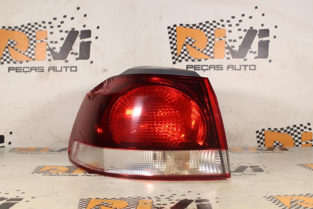 Farolim esquerdo VOLKSWAGEN Golf VI (5K1)