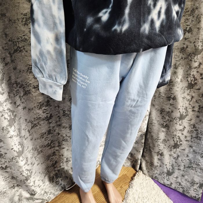 Жіночий теплий костюм