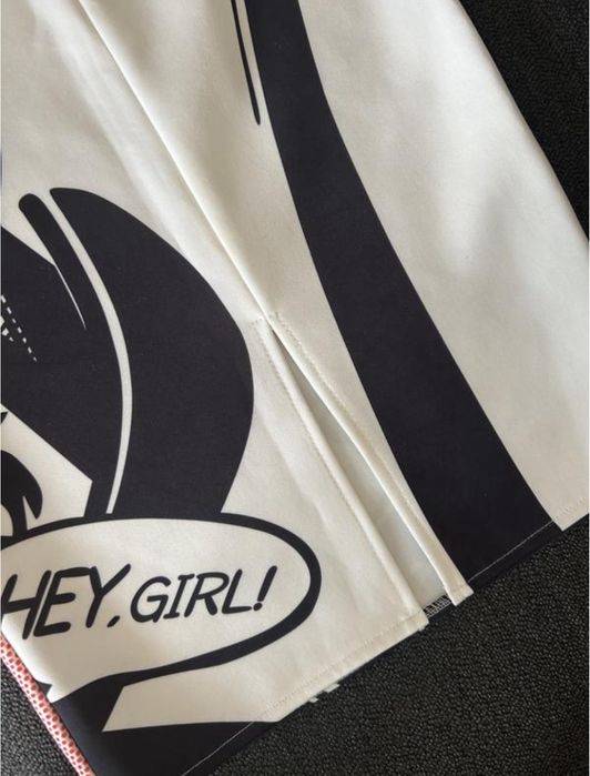 Спідниця міді