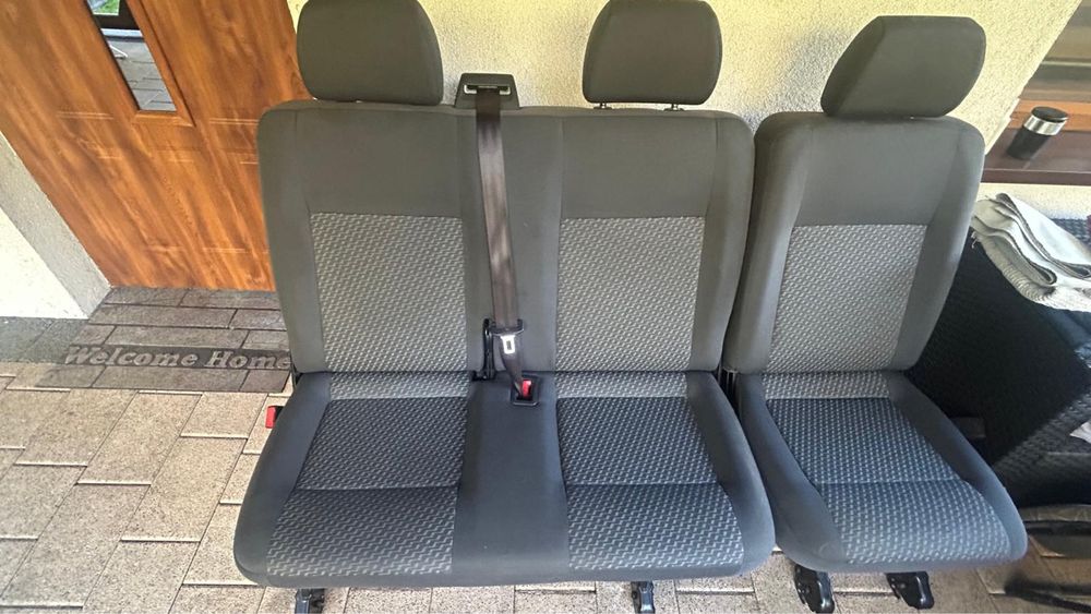 Fotele volskwagen T5 stan bdb.