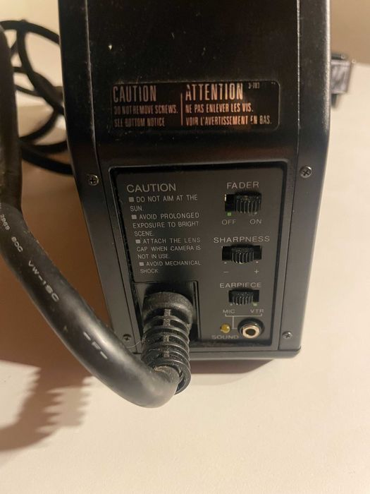 Vendo Camera Sony Trinitron HVC 3000P