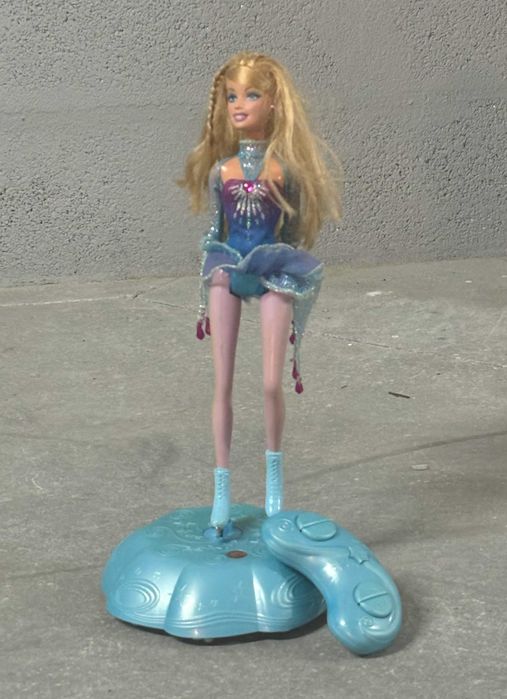 Boneca Barbie Patinadora