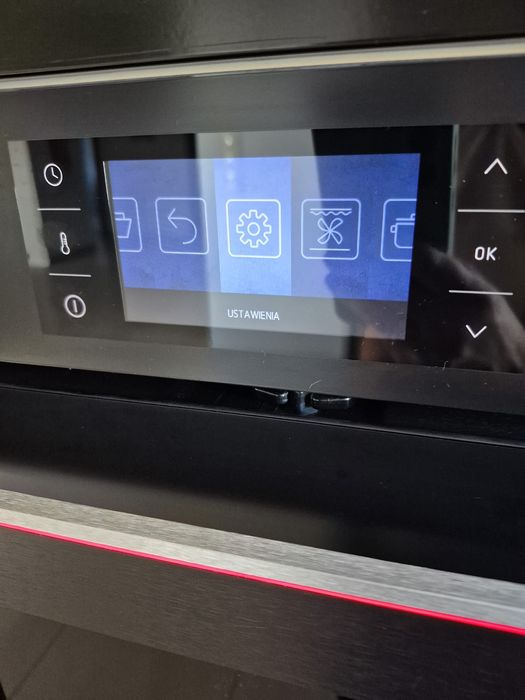 Piekarnik do zabudowy Amica ED87689BA+ automatyczne drzwi