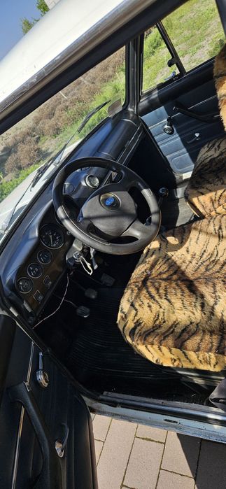 Продам легковий автомобіль.