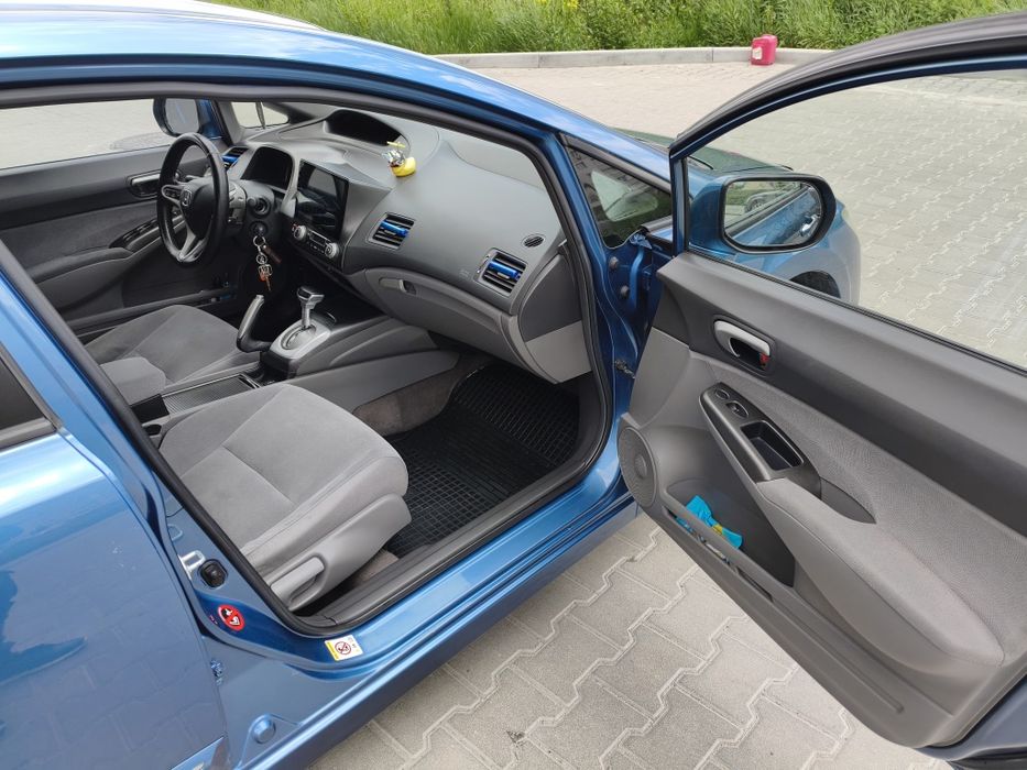 Honda civic 4d Hybrid 8 покоління 1.3 i-Vtec IMA