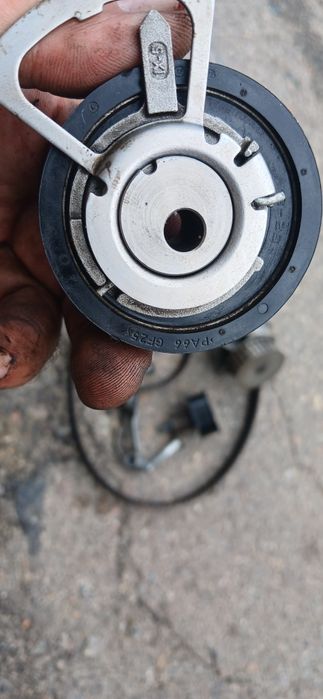 Комплект ГРМ + Помпа Гольф 4 1.4 16v