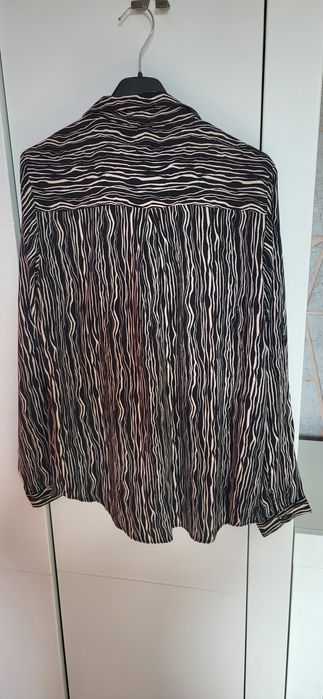 Sprzedam koszulę w rozmiarze M
