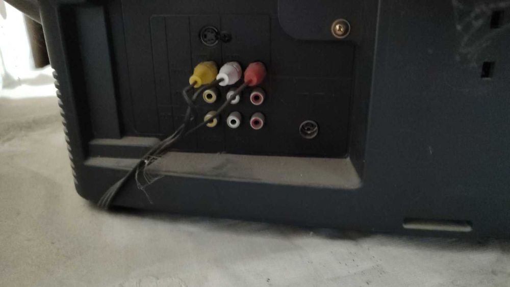 Телевизор JVC  AV-2553TEE