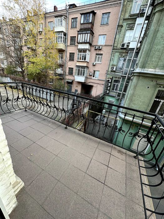 Продаж 5 кімнатної квартири Шота Руставелі 30В, 152,7 кв.м.