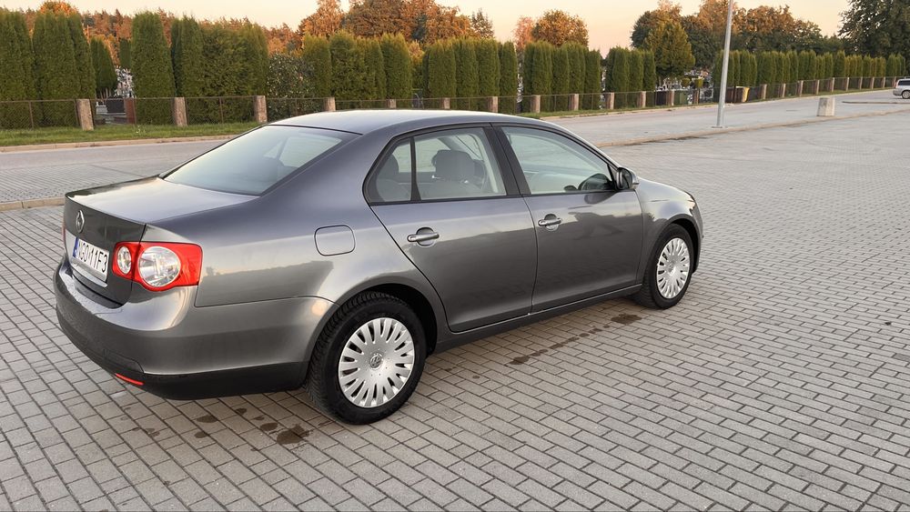 Sprzedam VW Jetta 1.6 benzyna
