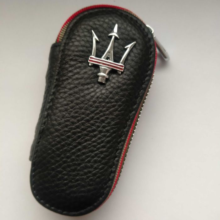 Maserati etui pokrowiec brelok breloczek zawieszka prezent