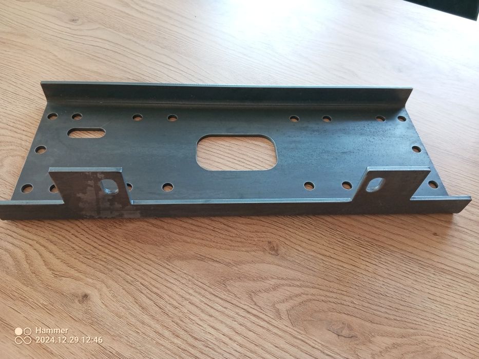 Płyta, blacha montażowa pod wyciągarkę, wciągarkę gruba, solidna.