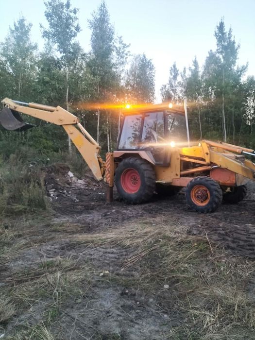 Koparko ładowarka JCB