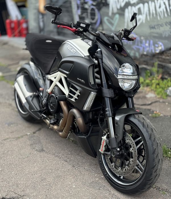 Мотоцикл Ducati Diavel AMG Special Edition 2012 року