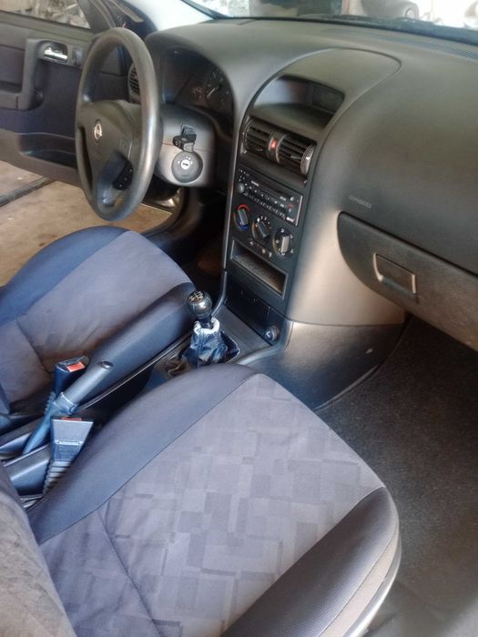 Opel astra 1.4 como novo