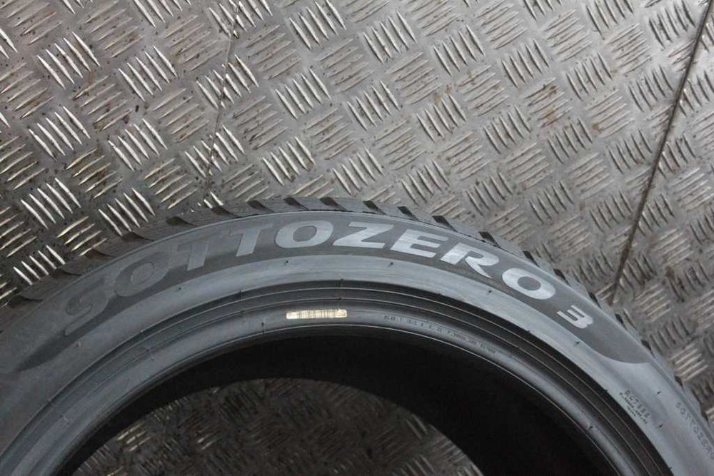 235/45/18 Pirelli Sottozero 3 235/45 R18 98V XL