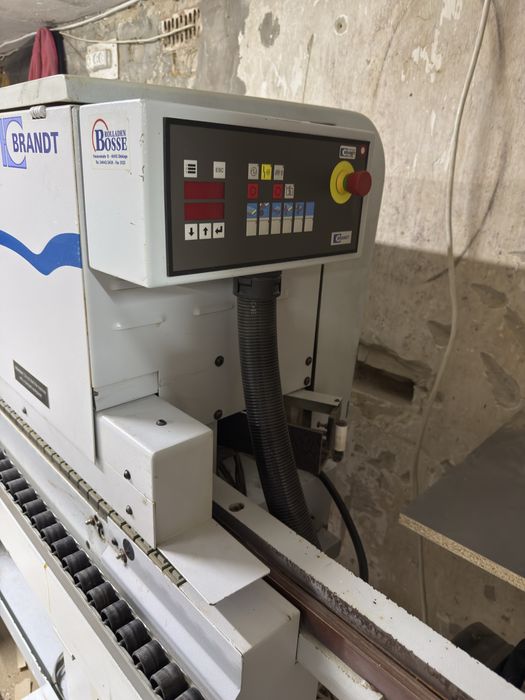 Кромкооблицовочний станок, крайкувальний, кромочний