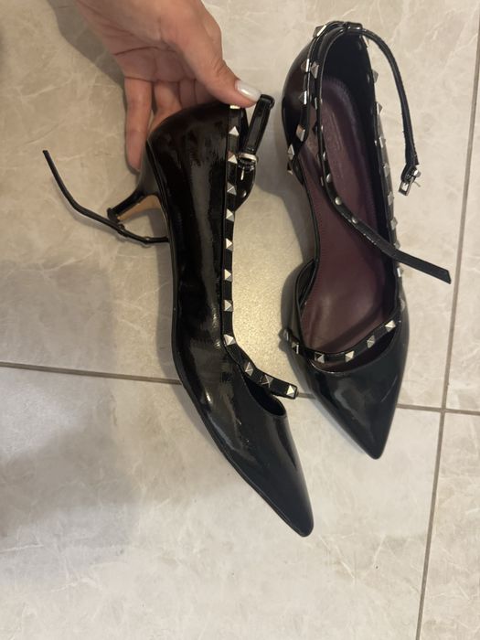 Продам туфлі чорні