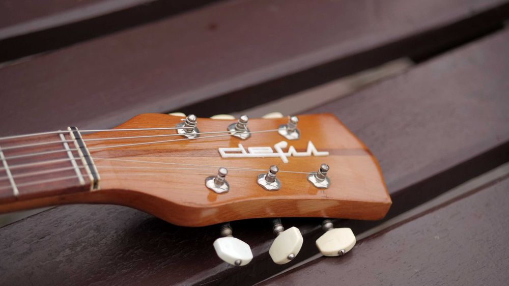 Gitara  DEFIL Julia 2