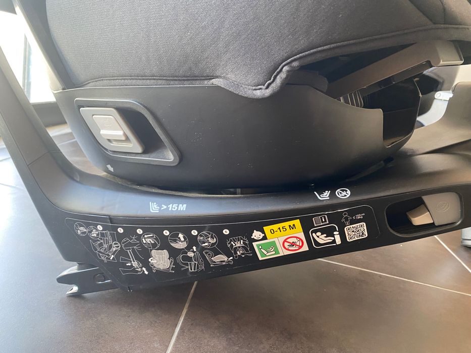 Vende-se 1 Cadeira com IsoFix, marca RECARO, modelo Zero1 com ovo.