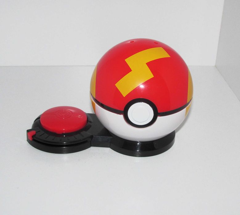 Pikachu M + Fast Ball Pokémon Surprise Attack Game, SA5