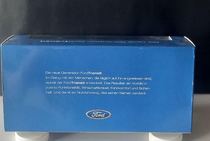 Ford transit escala 1:43