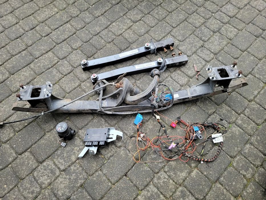 MERCEDES W204 LIFT KOMBI HAK HOLOWNICZY AUTOMAT WYSUWANY ŚRUBY MODUŁ WIĄZKA