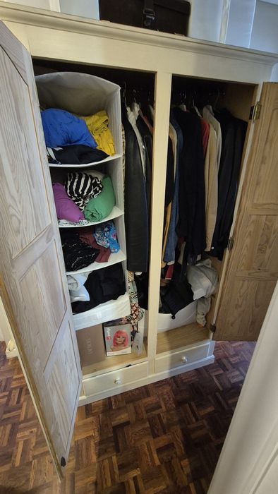 Armário Roupeiro em pinho