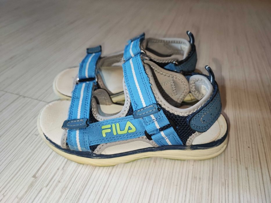 Босоніжки Fila Anidons 28 29р кожаные сандалии Босоножки