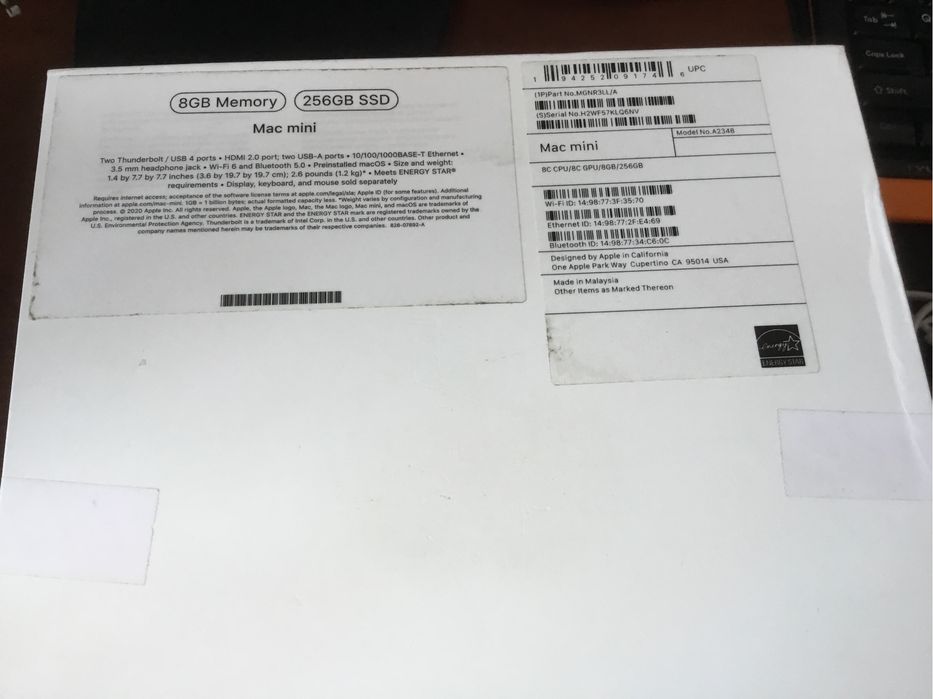 Mac mini 2020 8gb memory,256gb ssd