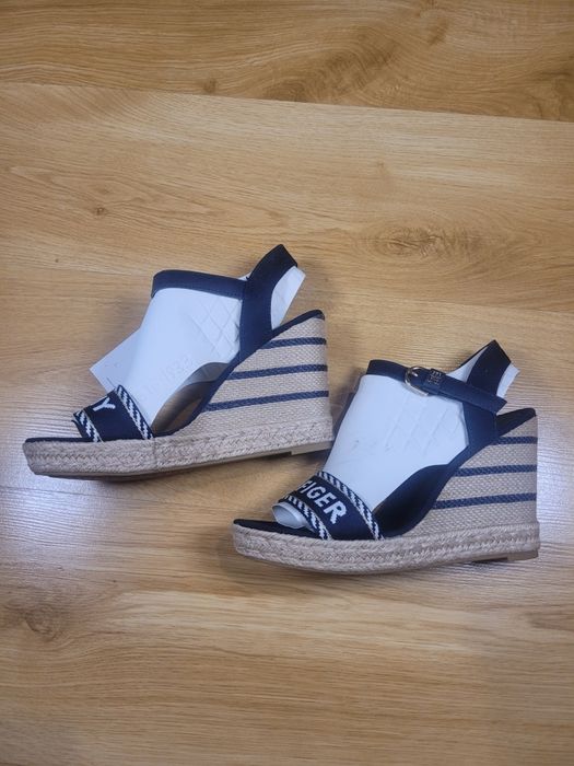 Sandały na koturnie Tommy Hilfiger Seasonal