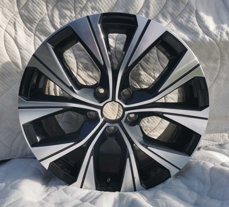 Felga aluminiowa 7Jx17 Renault Arkana Captur 5x114,3 ET35 demo