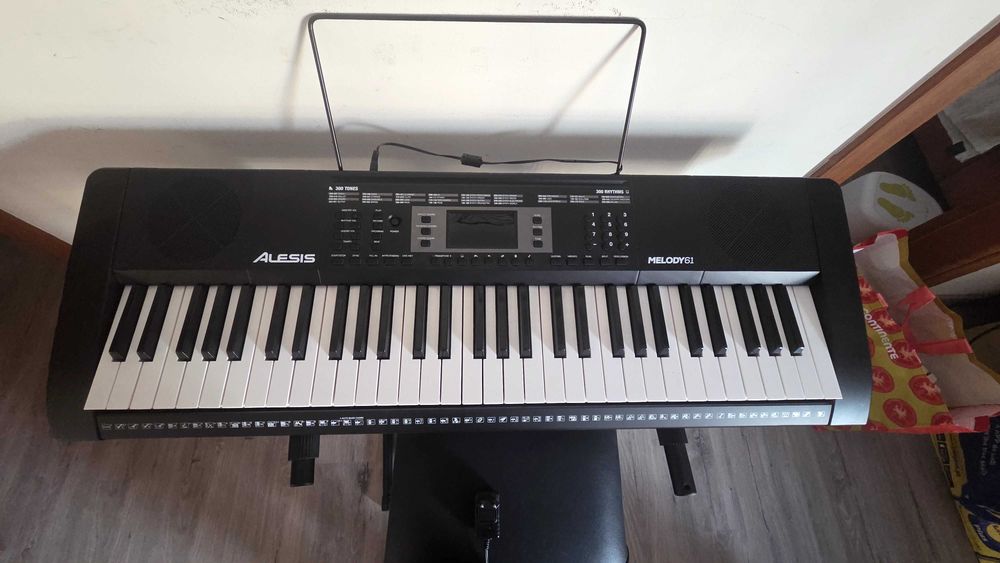 Teclado Alesis Melody 61 MKII